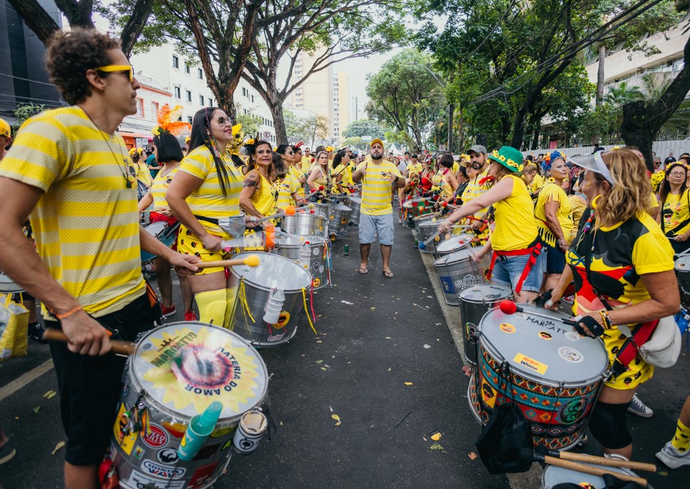 Marcado pela diversidade, Carnaval de Salvador atrai turistas do Brasil e  do mundo